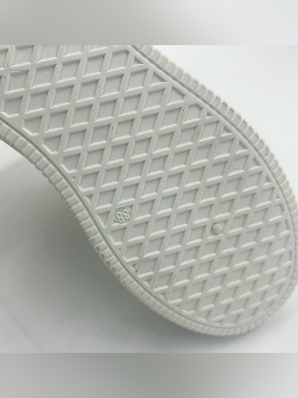 NEW | Women's Color Block Sneakers - Picture 9 of 10